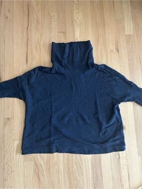 James Perse navy blue Short Sleeved Cowl-Neck boxy Top cotton medium size 2